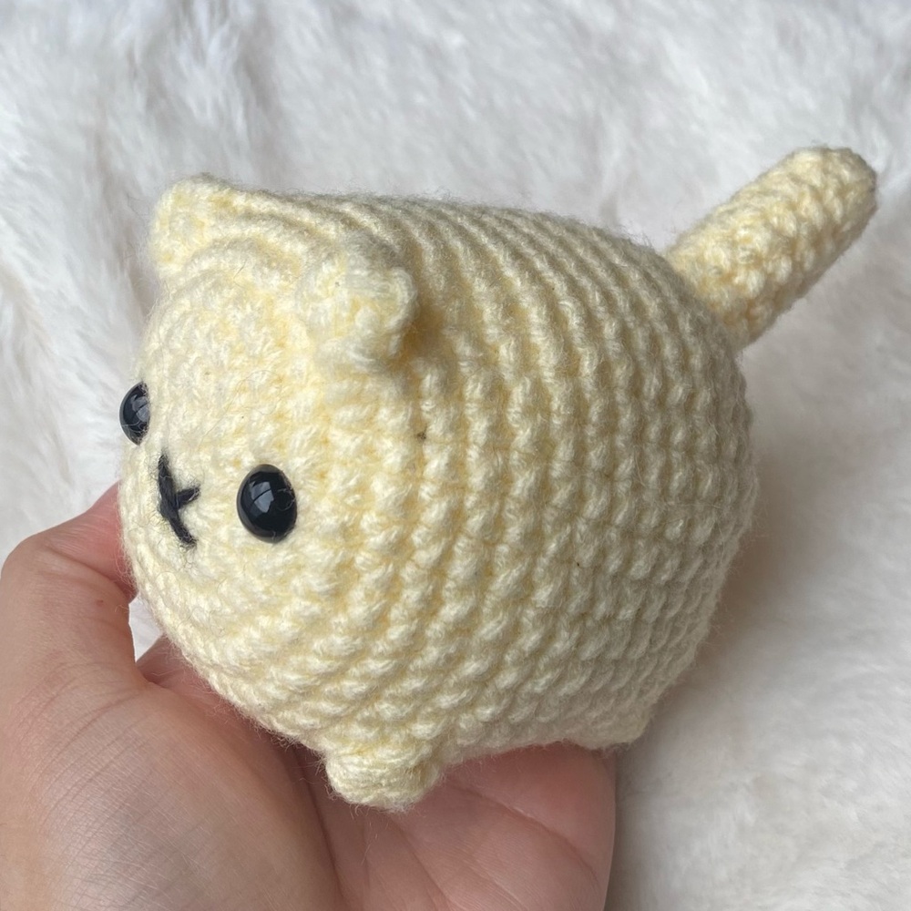 Kawaii Adorable Chubby Amigurumi Crochet Loaf Cat